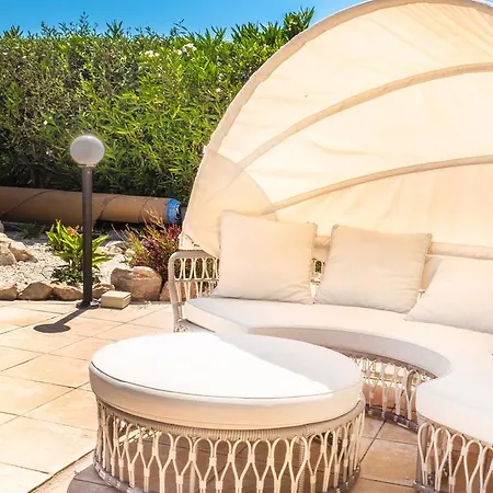 Captain's Villa *